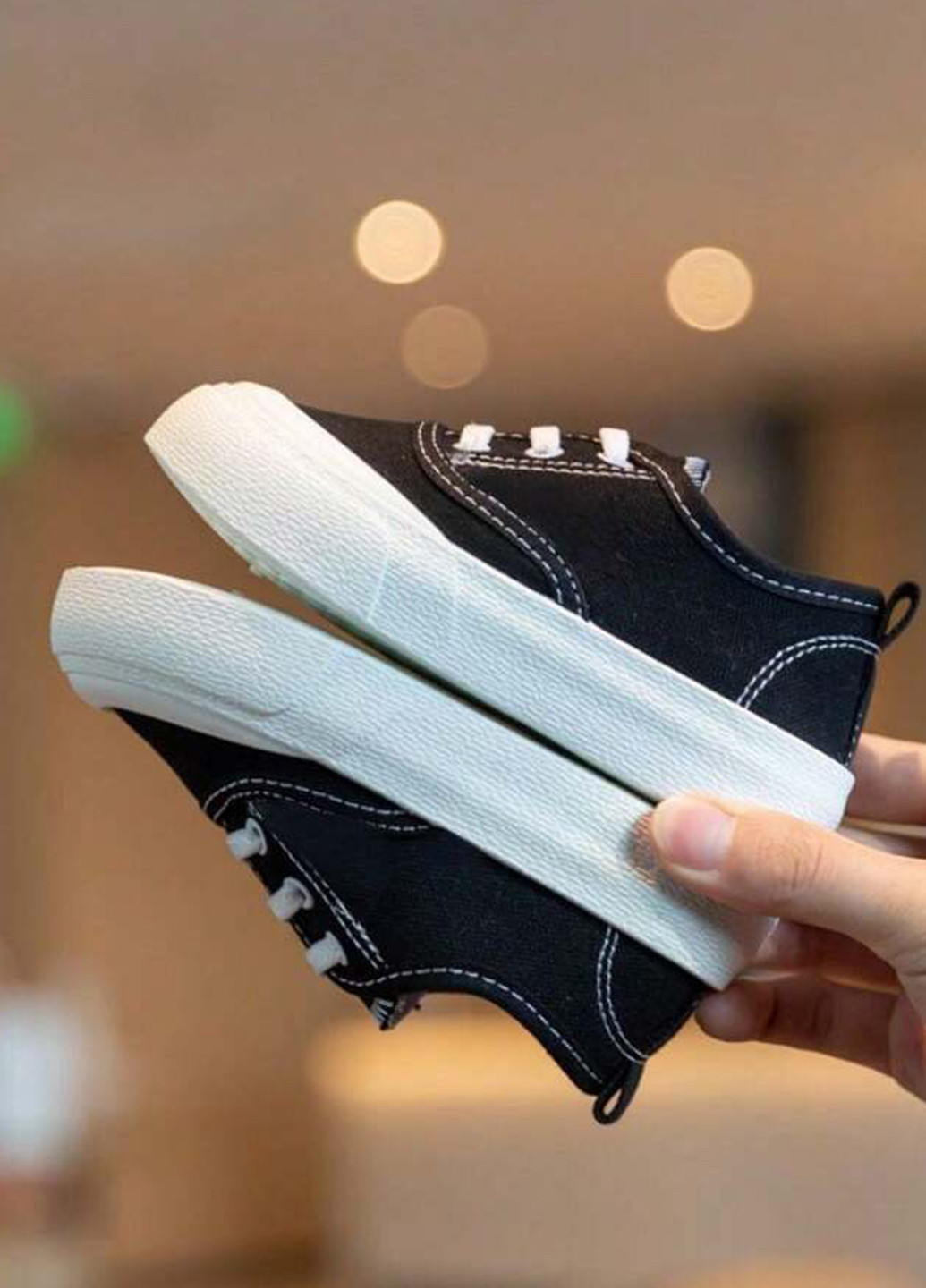 Черно-белые кеды SHEIN