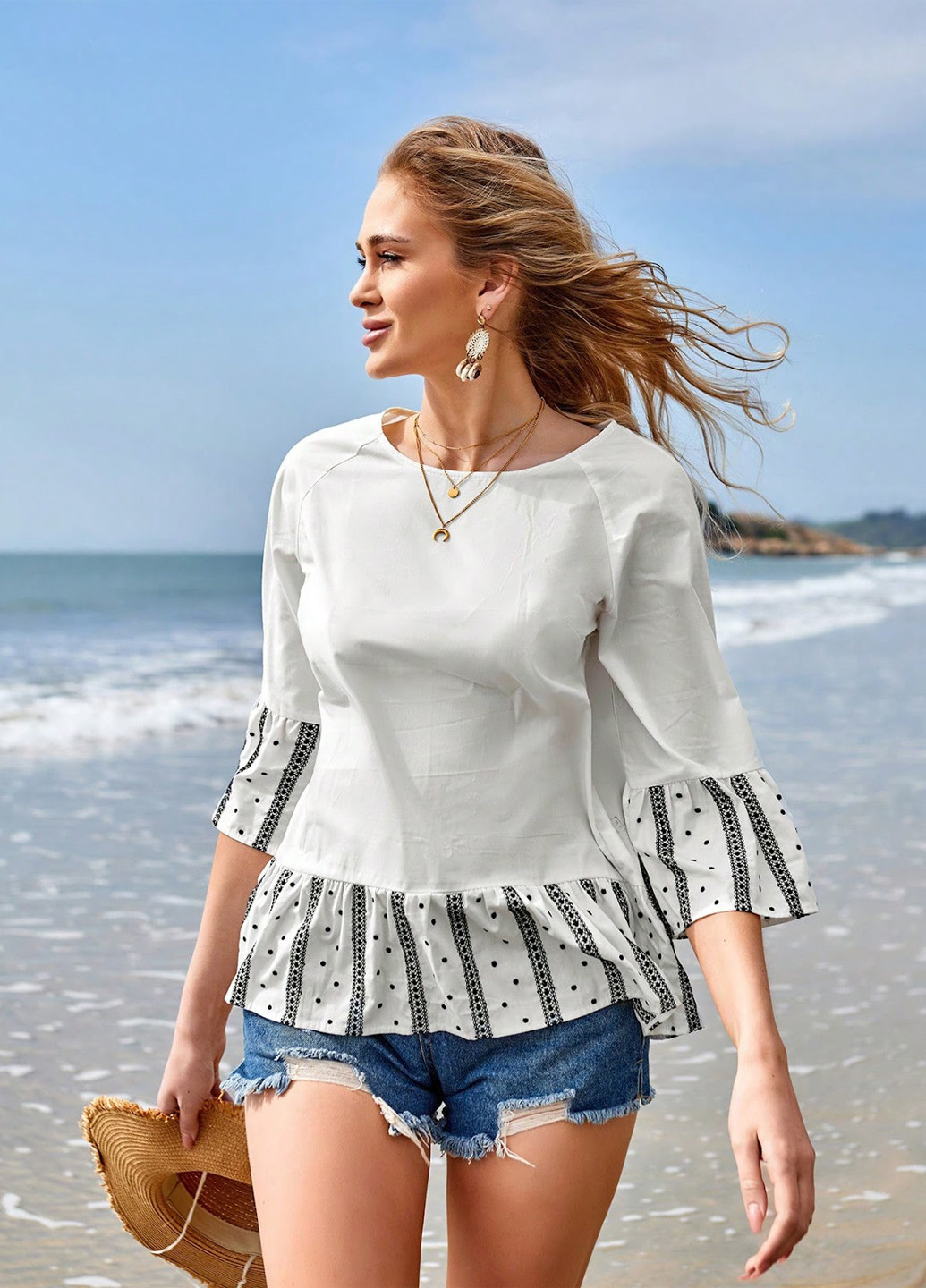 Біла блуза з баскою SHEIN