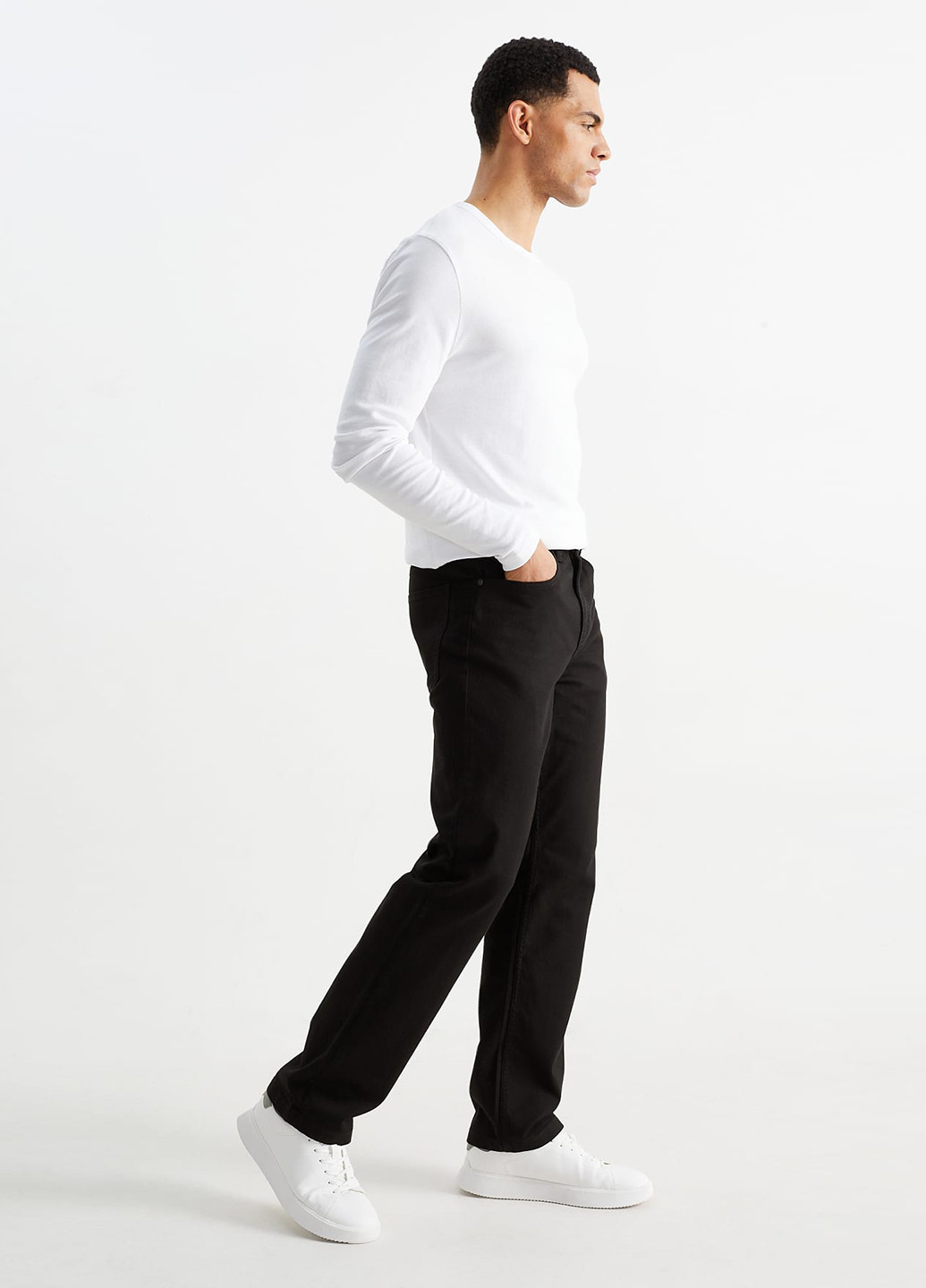 Черные демисезонные прямые джинсы C&A