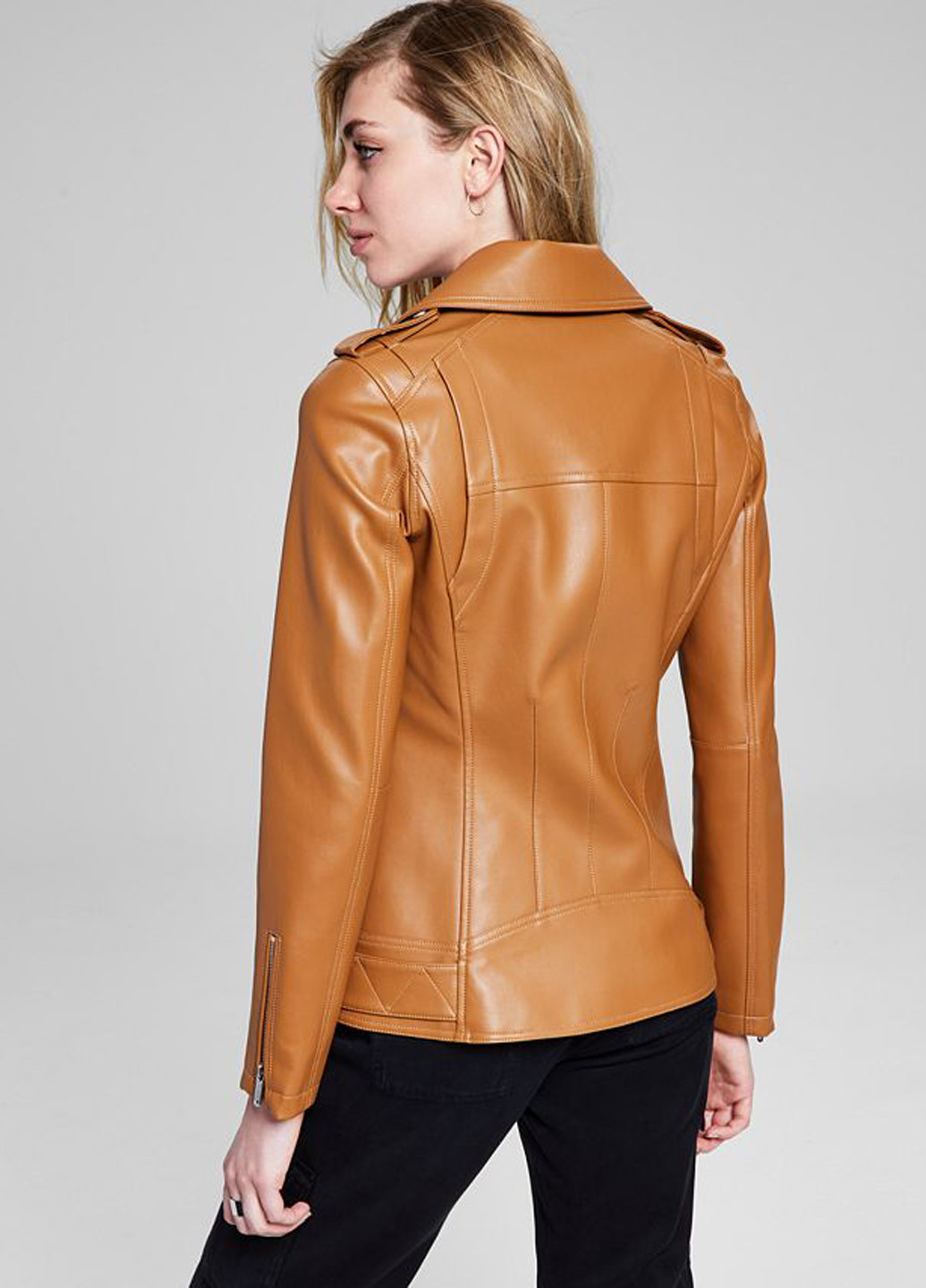 Светло-коричневая демисезонная куртка косуха Guess