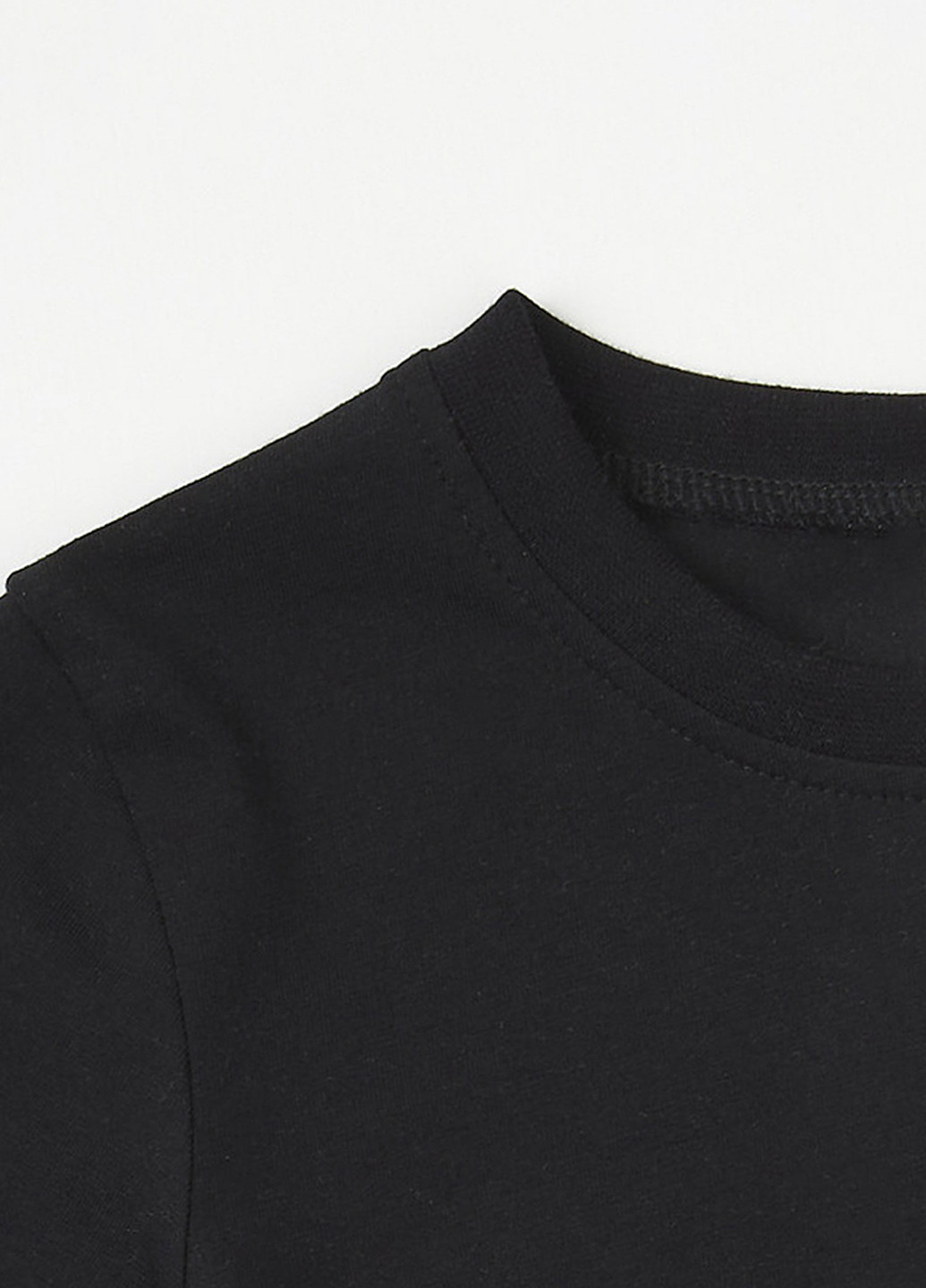 Чорна літня футболка Garnamama