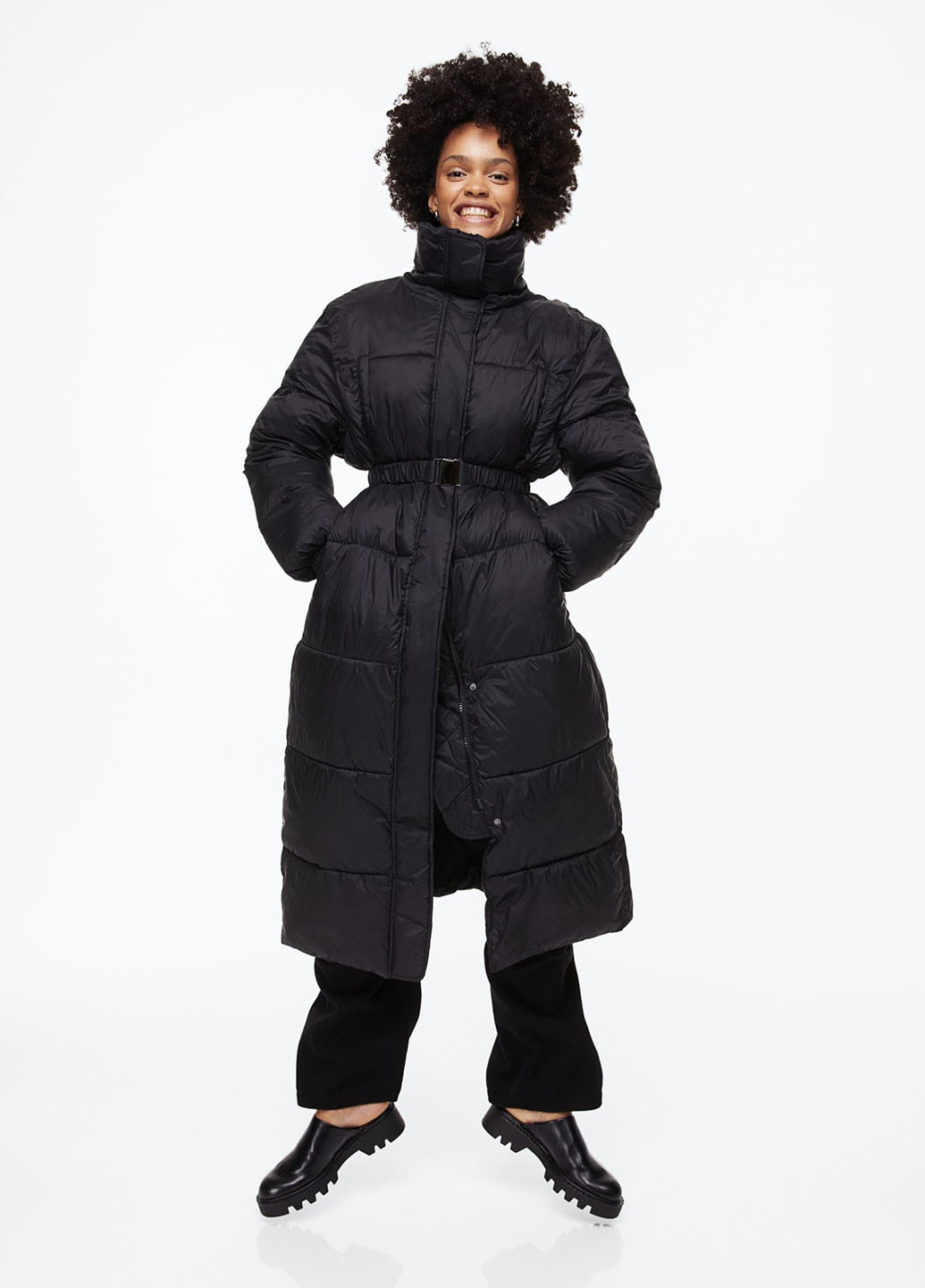 Черная зимняя куртка подовжена H&M