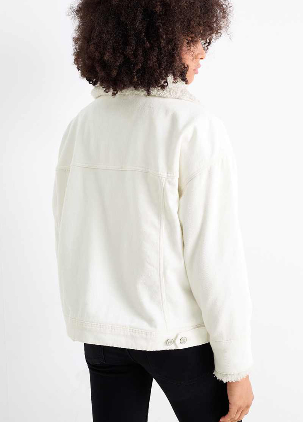 Молочна демісезонна куртка C&A