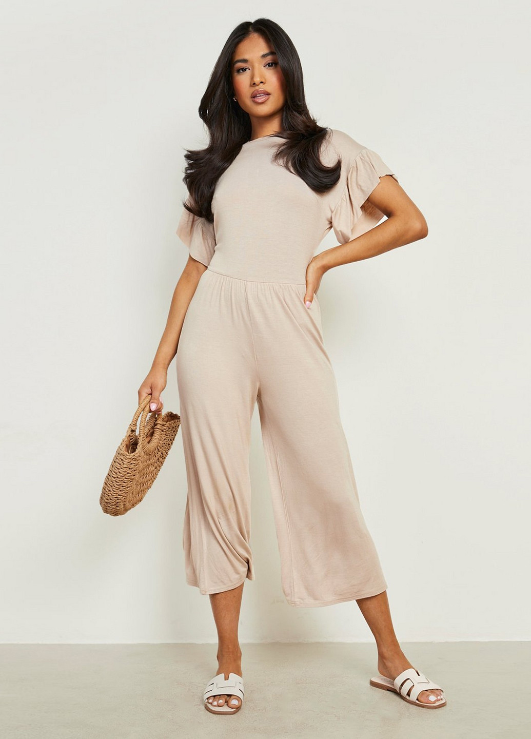 Комбинезон Boohoo комбинезон-брюки однотонный светло-бежевый кэжуал вискоза, трикотаж