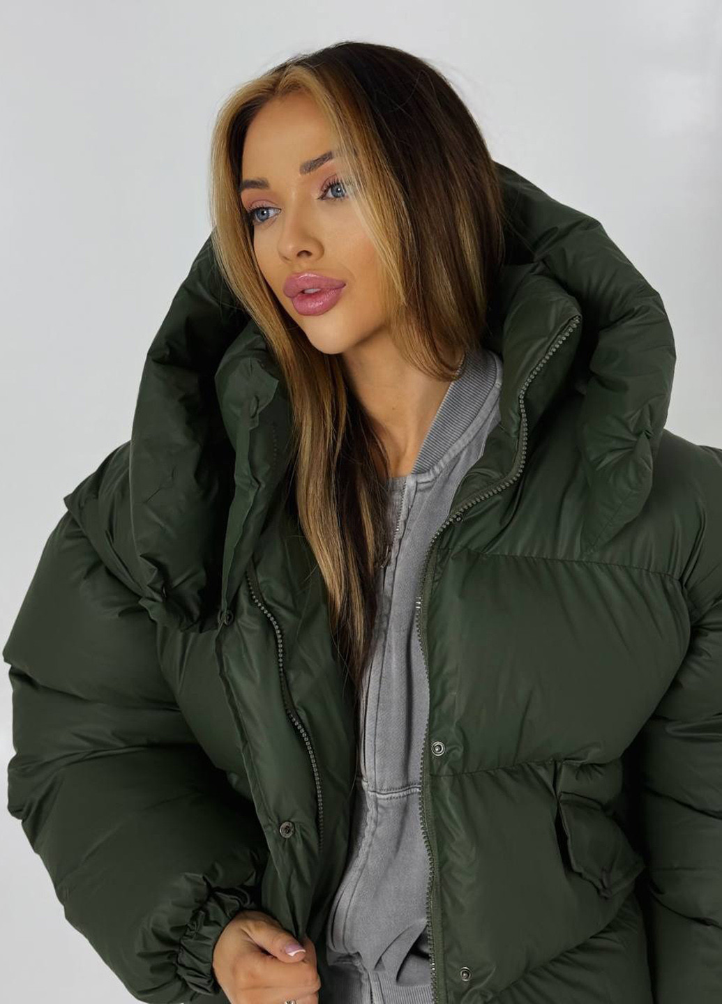 Темно-зеленая зимняя куртка куртка-трансформер No Brand
