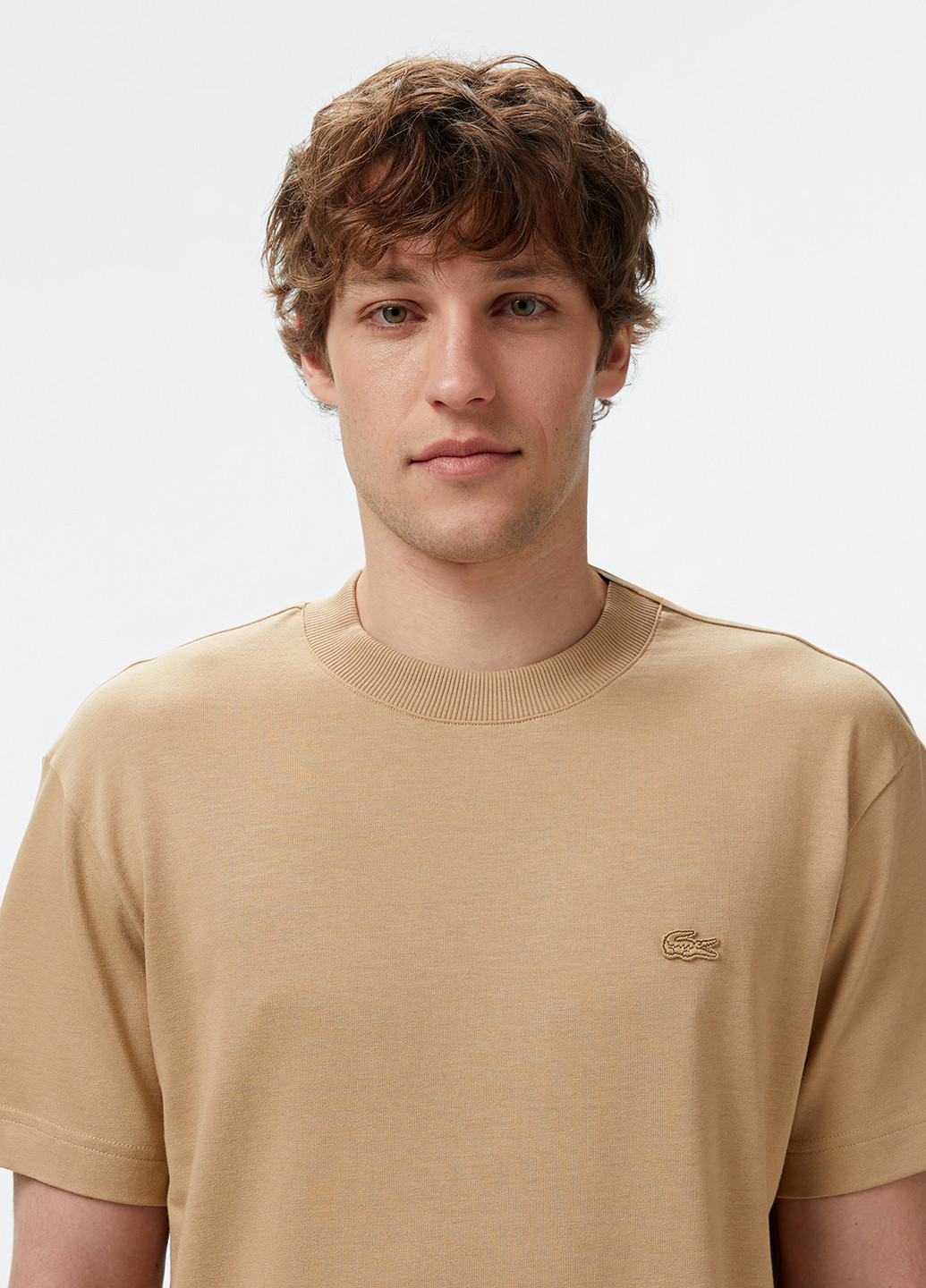 Бежевая футболка Lacoste