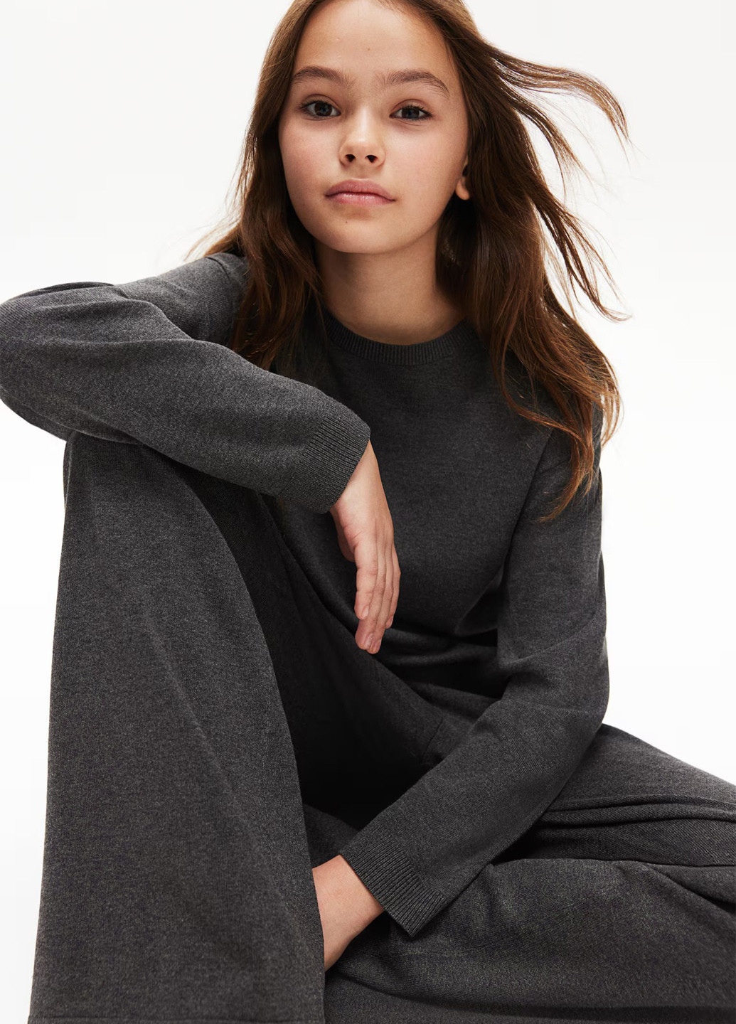 Темно-серый зимний костюм (джемпер, брюки) брючный H&M