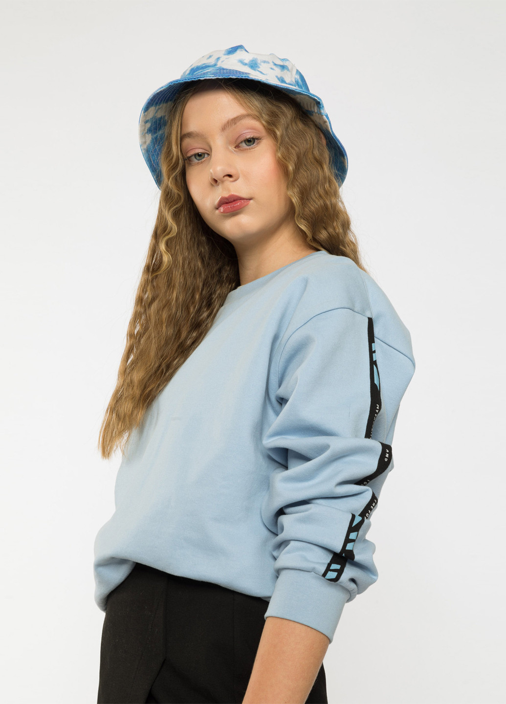 Reporter Young свитшот надпись голубой кэжуал хлопок, трикотаж