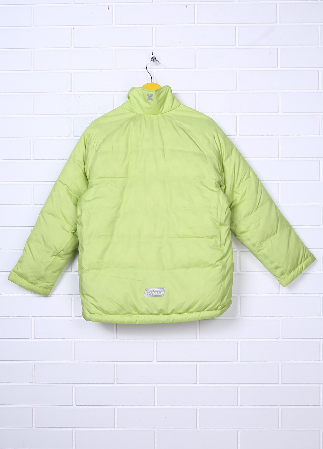 Лимонно-зеленая зимняя куртка Reima