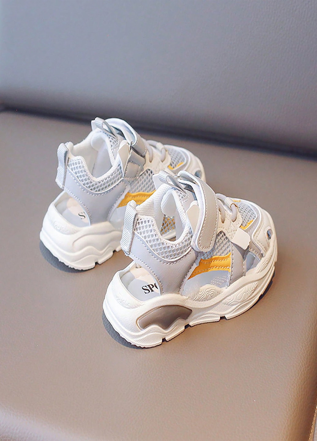 Белые кэжуал сандалии SHEIN на липучке