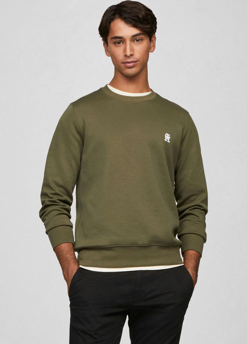 Оливковий світшот Tommy Hilfiger однотонний вишивка (315067009)