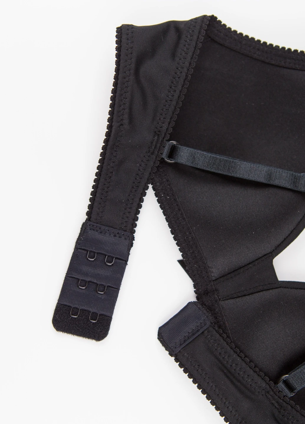 Чёрный бюст George