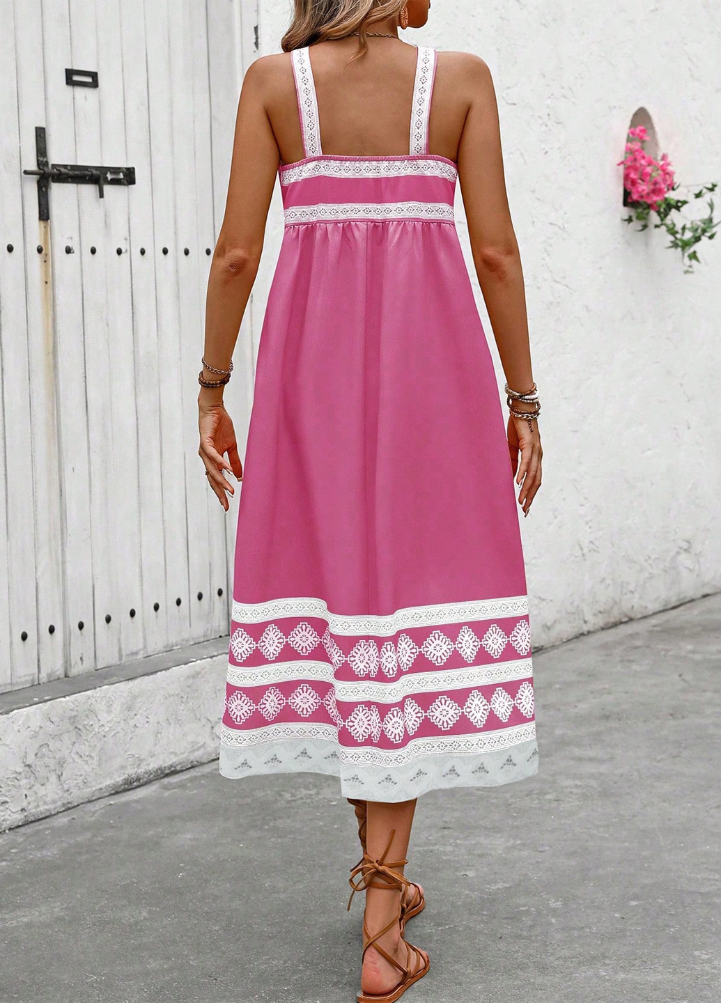 Розовое кэжуал платье клеш SHEIN с абстрактным узором