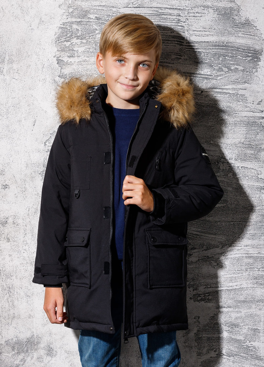 Чорна зимня пухова зимова куртка для хлопчика DobraMAMA