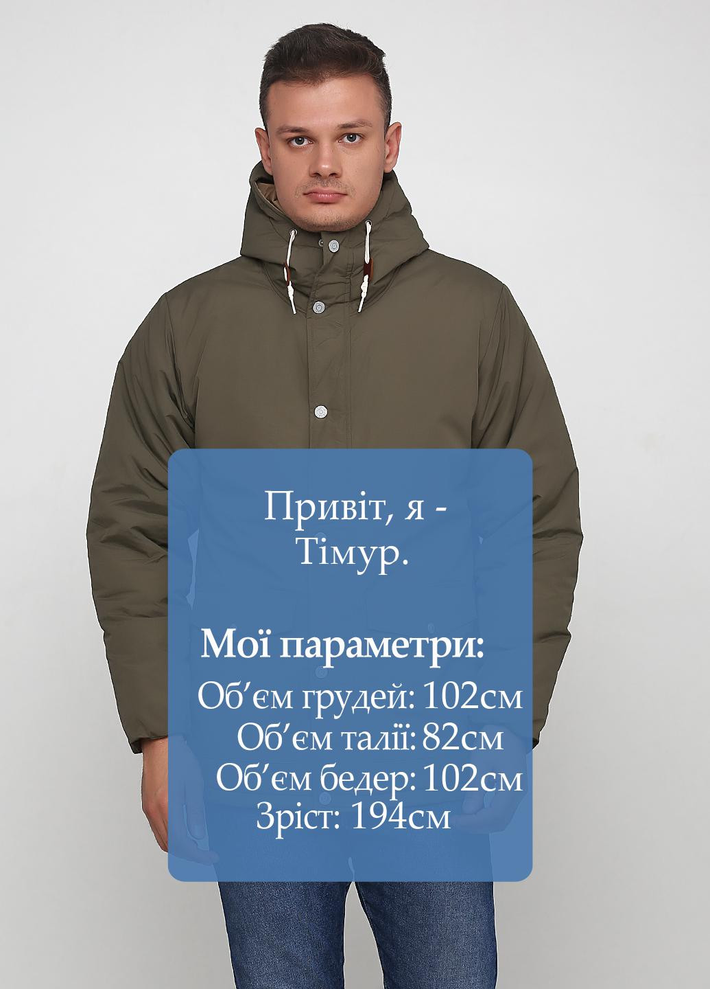 Оливкова (хакі) демісезонна куртка Levi's