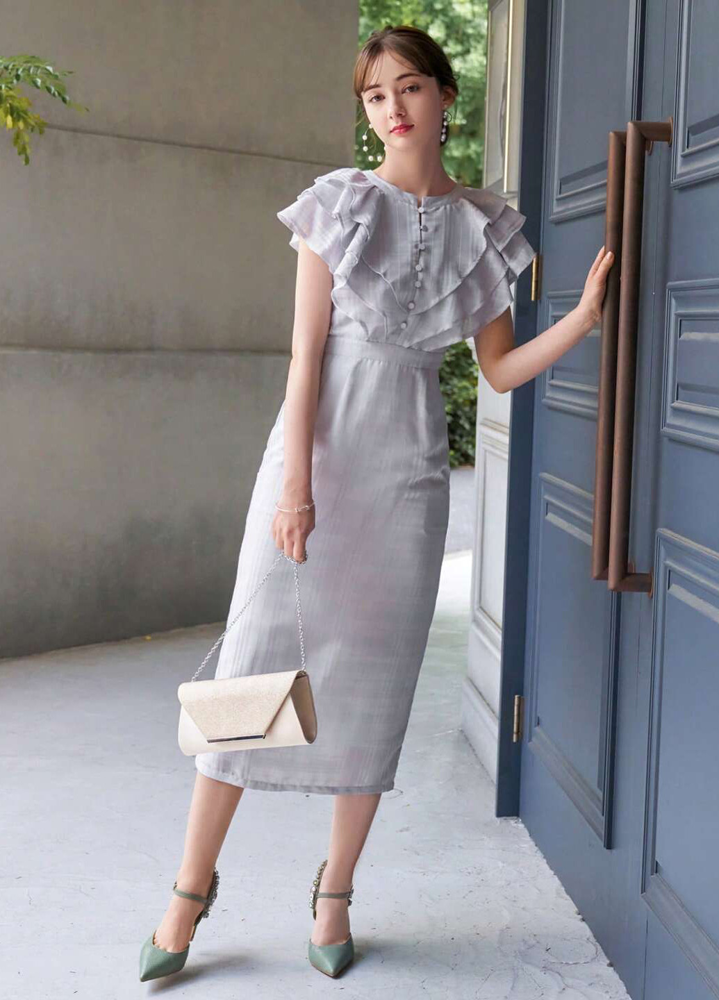 Светло-серое кэжуал платье Dazy однотонное