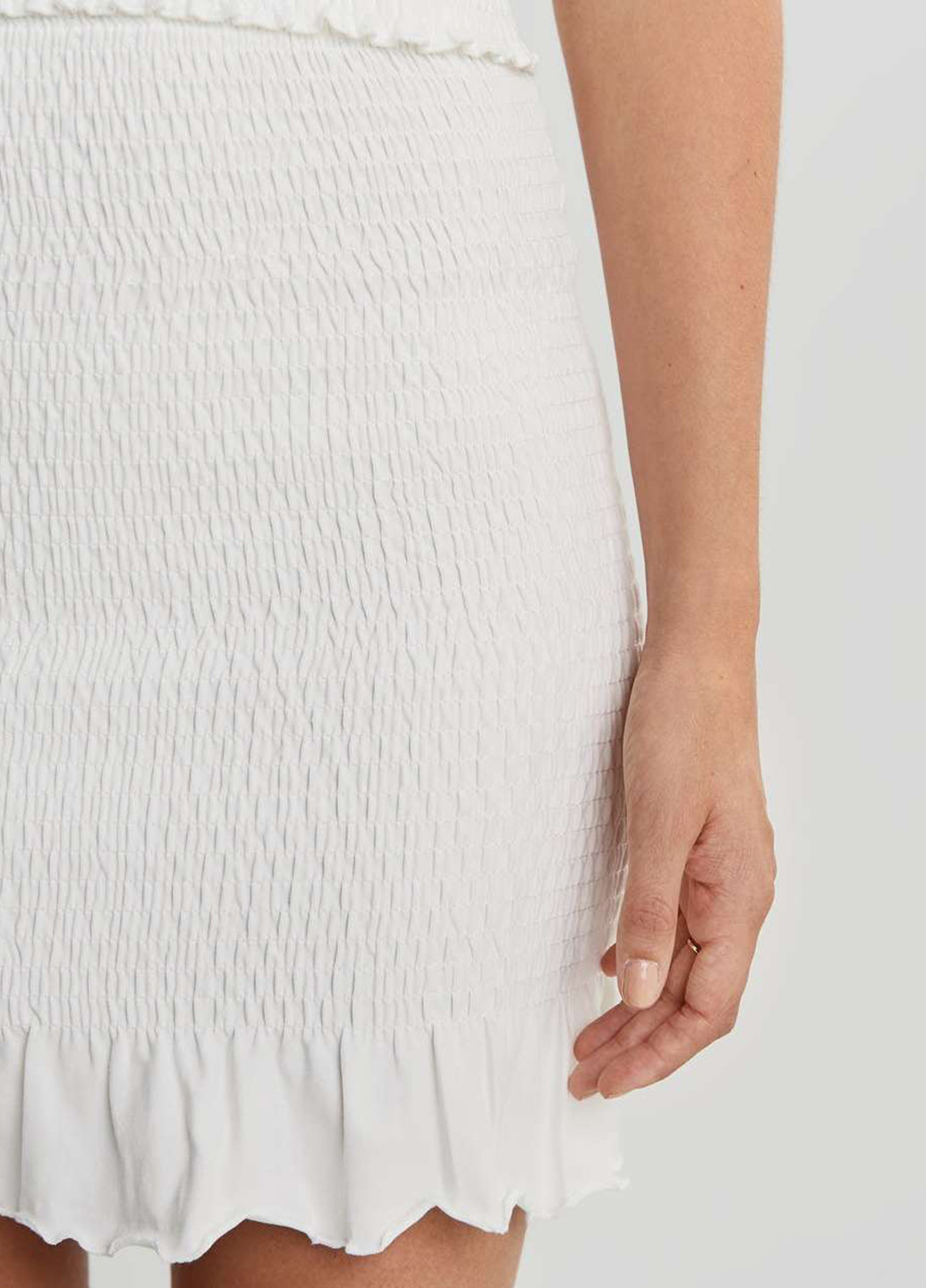 Белая кэжуал однотонная юбка Gina Tricot