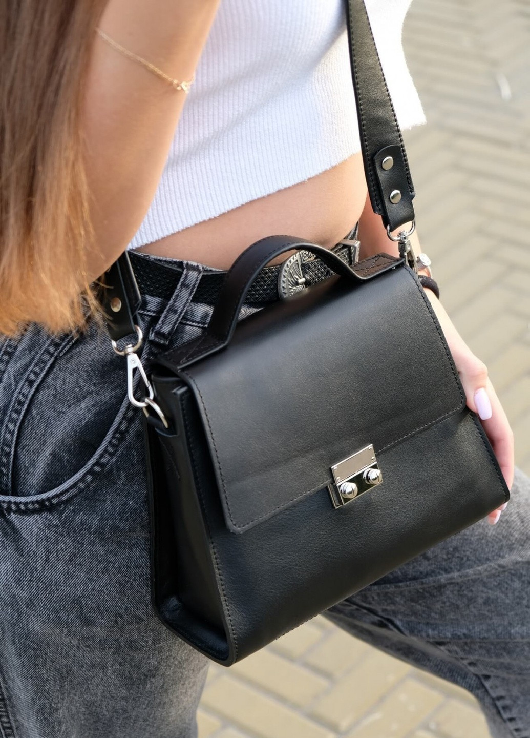 Шкіряна жіноча сумка через плече з ручкою. Сумочка клатч чорна. Сумка крос боді на плече маленька зі шкіри. Monika Kozhanty (224402300)