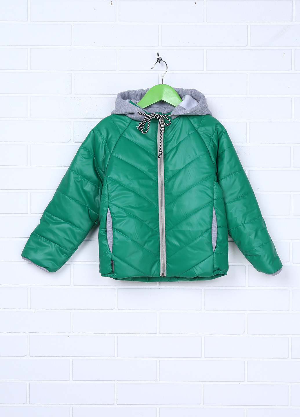 Зелена демісезонна куртка Одягайко