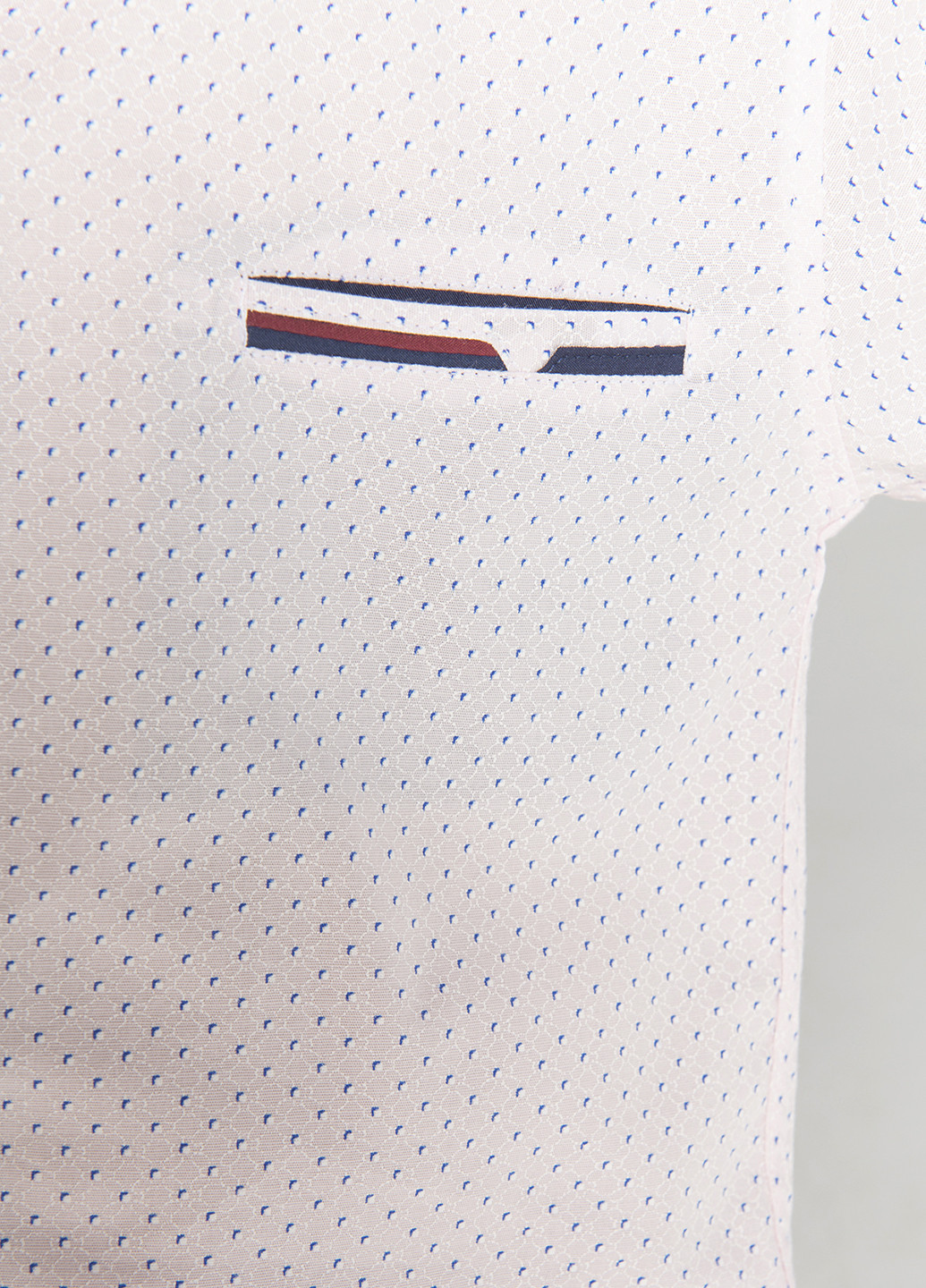 Светло-бежевая классическая рубашка с абстрактным узором Redpolo