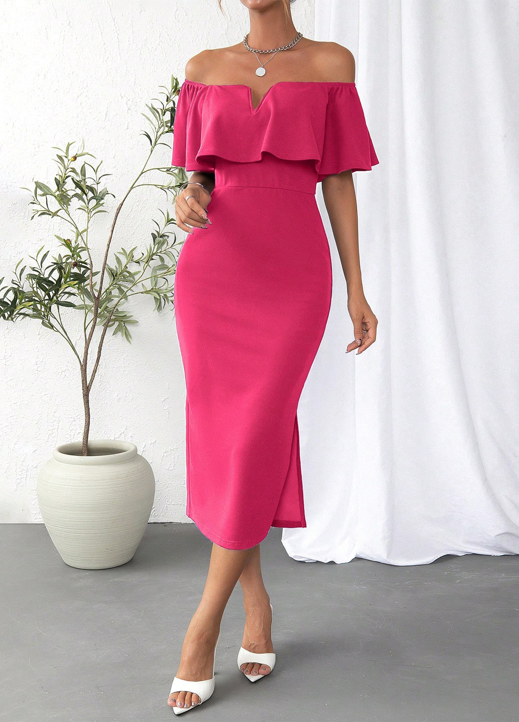 Фуксиновое (цвета Фуксия) кэжуал платье с открытыми плечами, футляр SHEIN однотонное