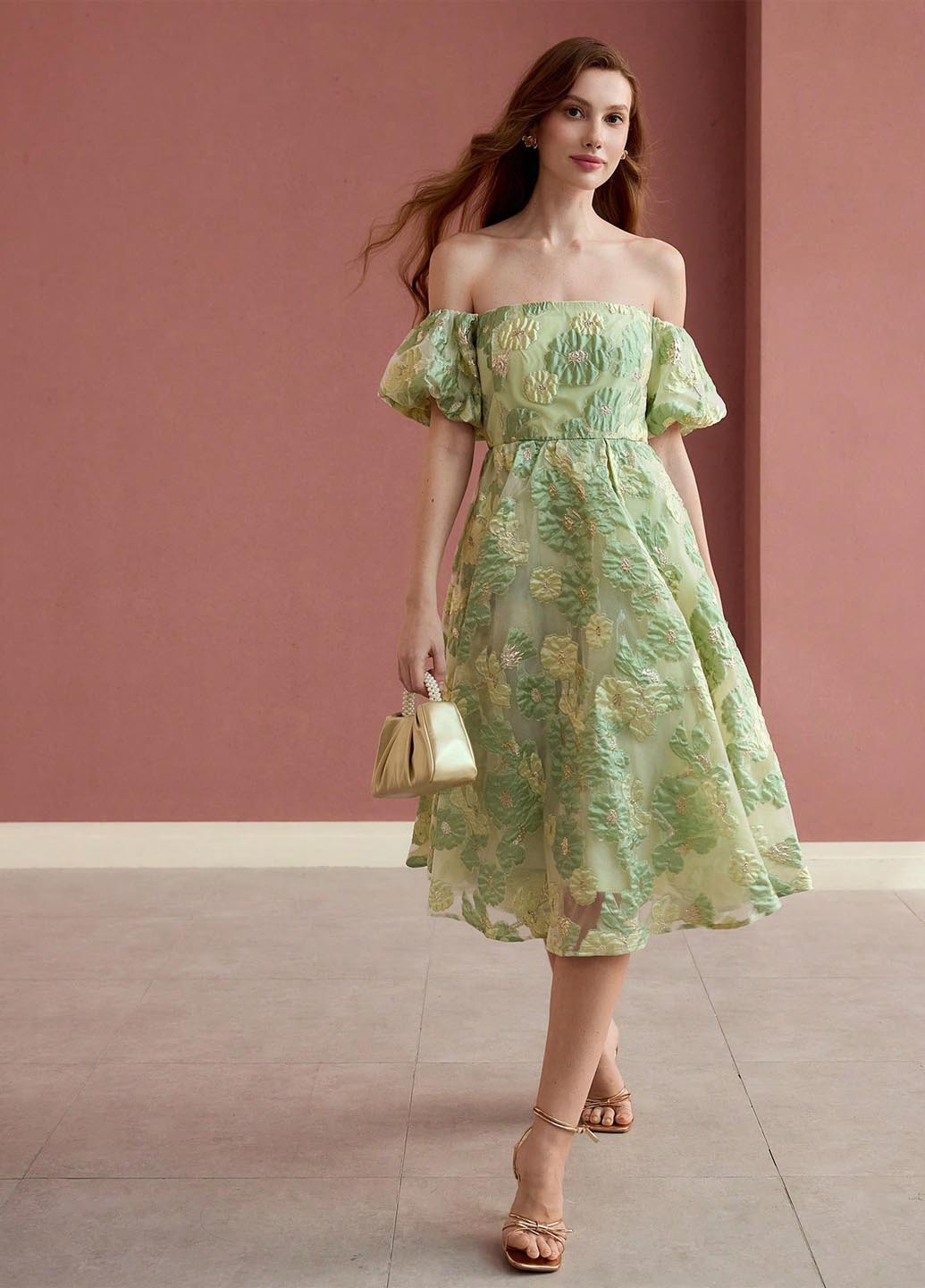 Светло-зеленое коктейльное платье клеш, с открытыми плечами SHEIN с цветочным принтом