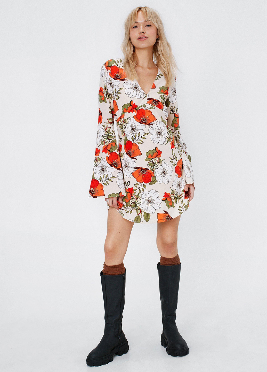 Білий кежуал сукня Nasty Gal з квітковим принтом