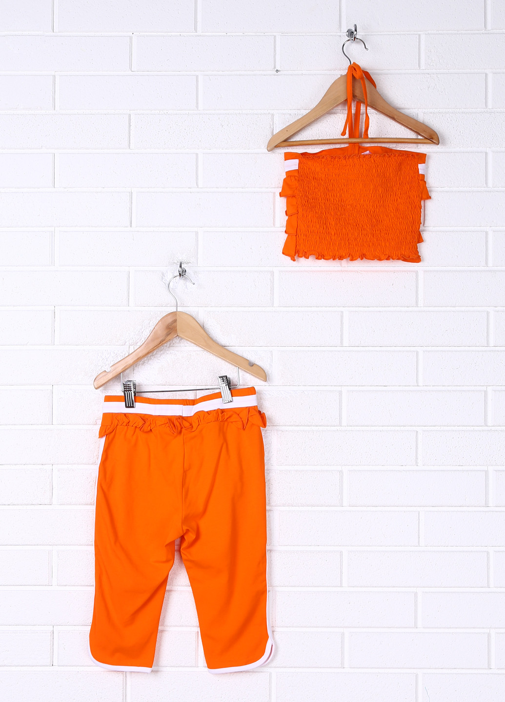 Оранжевый летний комплект (топ, капри) Gaialuna