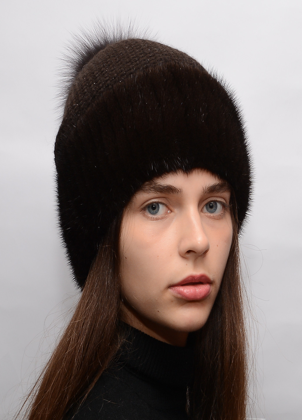 Жіноча зимова норкова в'язана шапка з бубоном Меховой Стиль соты (199007419)