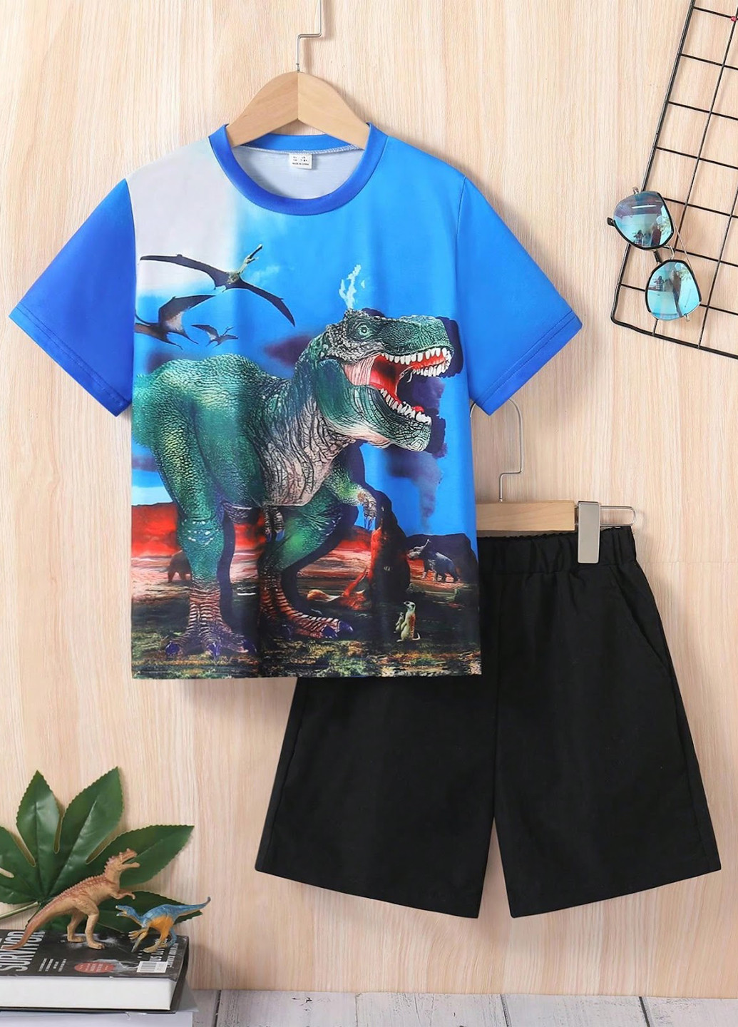 Комбінований літній костюм (футболка, шорти) з шортами SHEIN