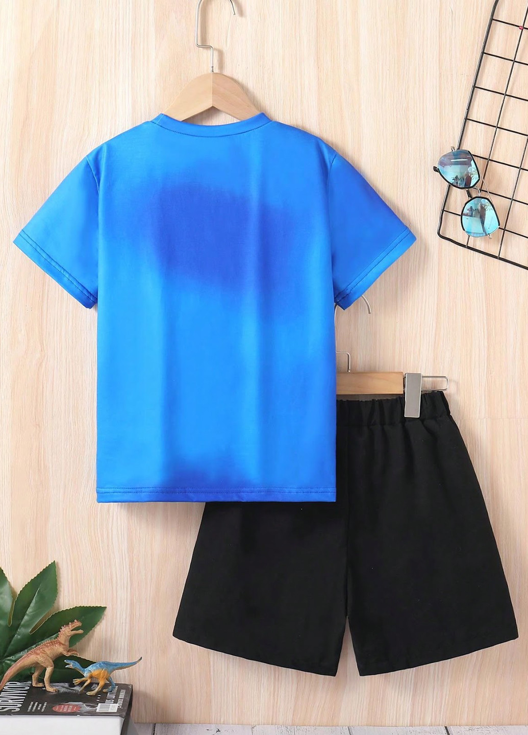 Комбінований літній костюм (футболка, шорти) з шортами SHEIN