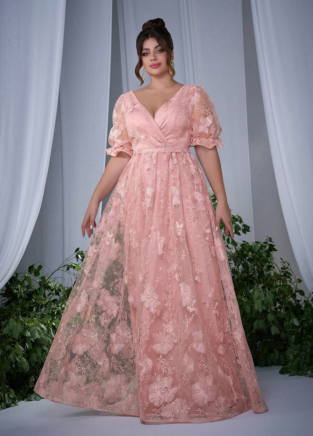 Бледно-розовое праздничный, вечернее платье SHEIN однотонное