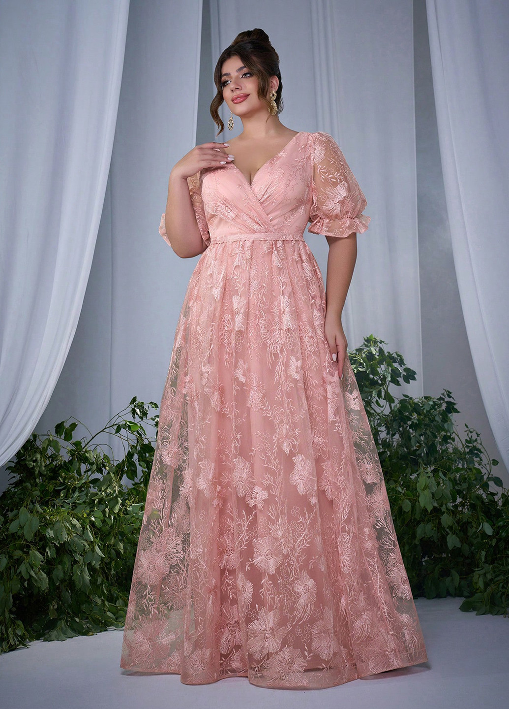 Бледно-розовое праздничный, вечернее платье SHEIN однотонное