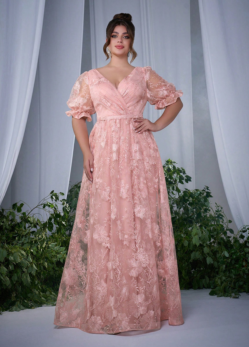 Бледно-розовое праздничный, вечернее платье SHEIN однотонное