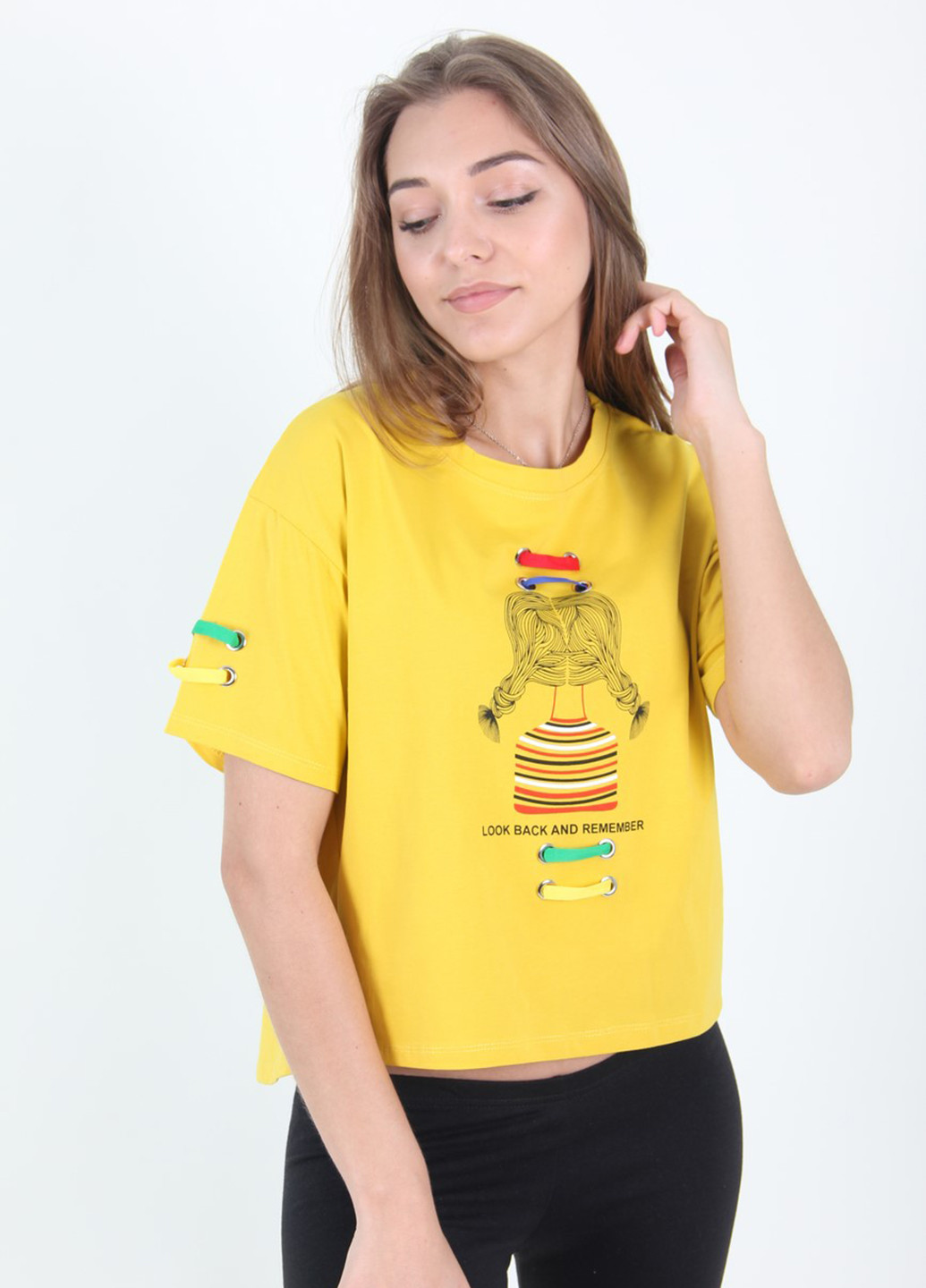 Желтая летняя футболка No Brand