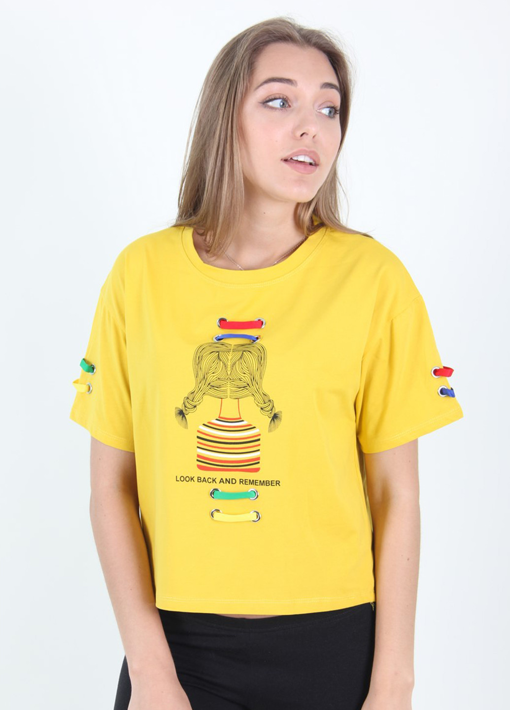 Желтая летняя футболка No Brand