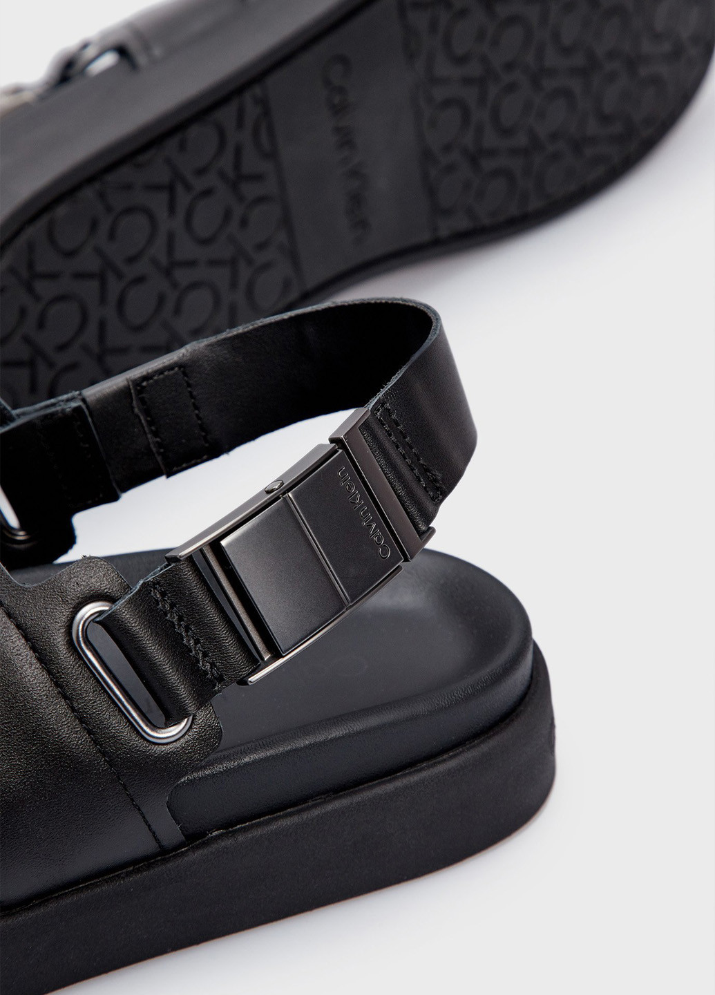 Кэжуал сандалии Calvin Klein без застежки