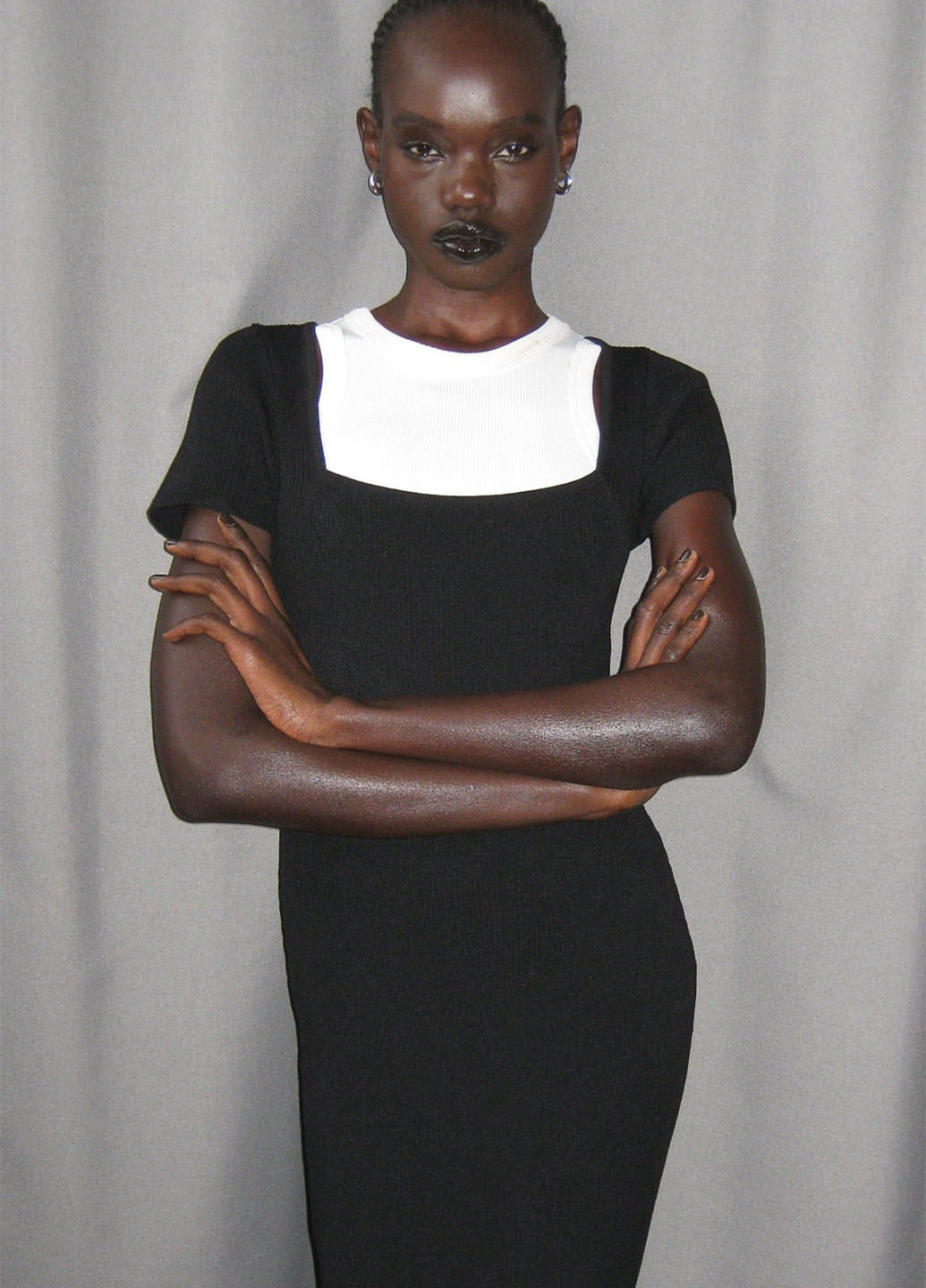 Черное кэжуал платье силуэтная H&M однотонное