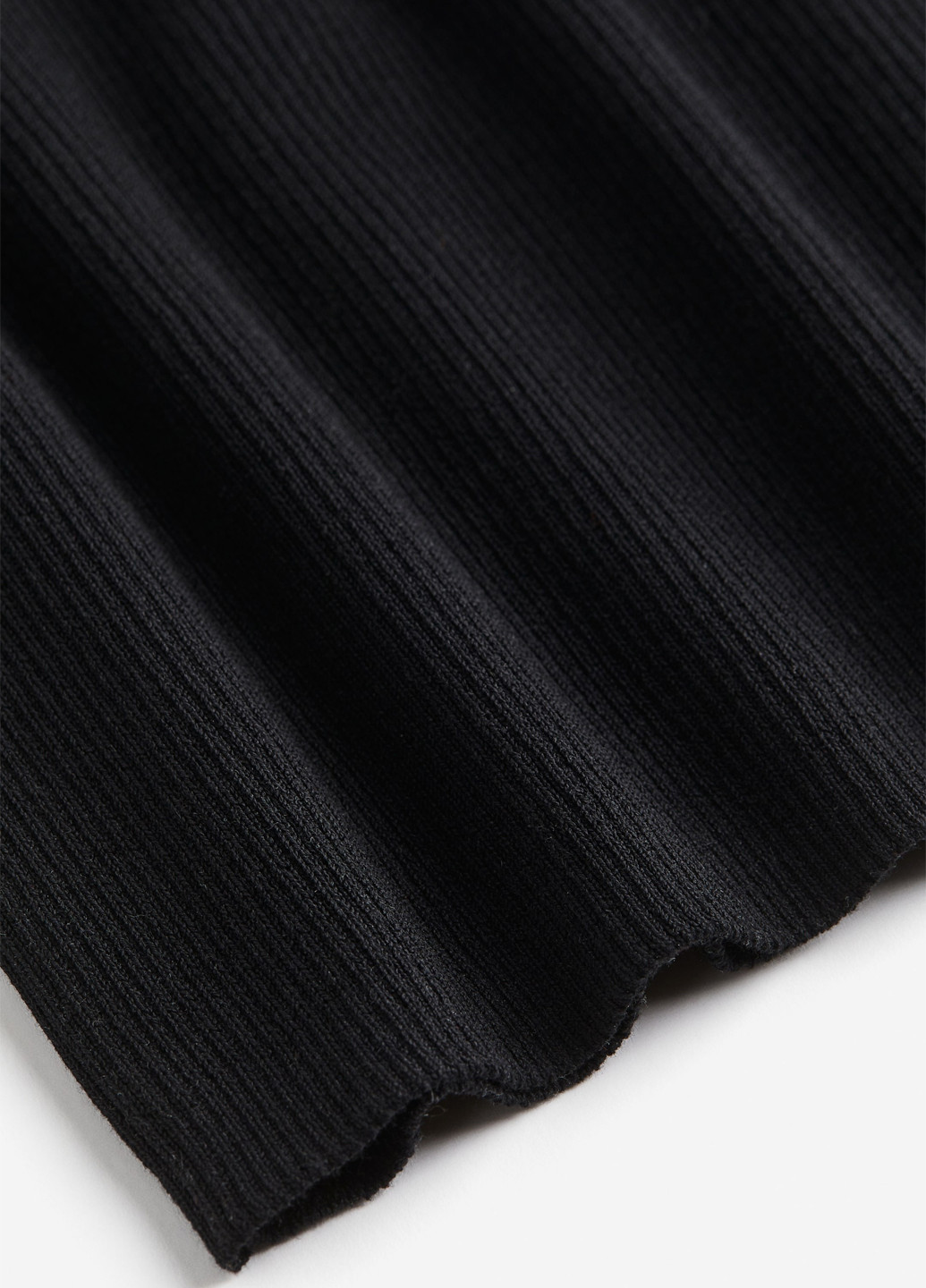 Черное кэжуал платье силуэтная H&M однотонное