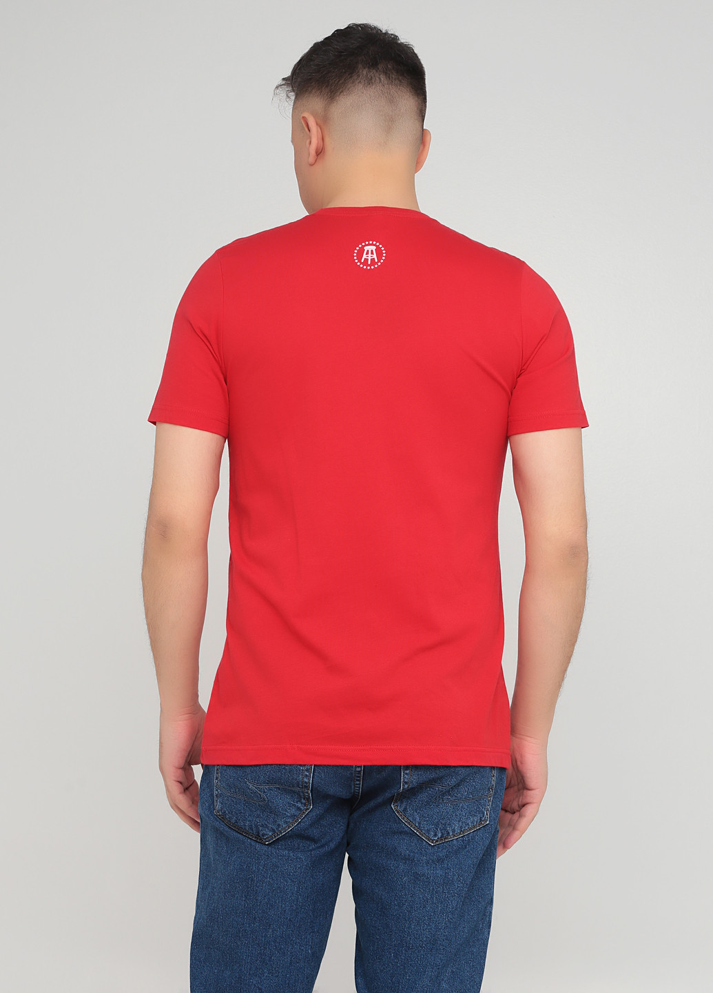 Красная футболка Canvas