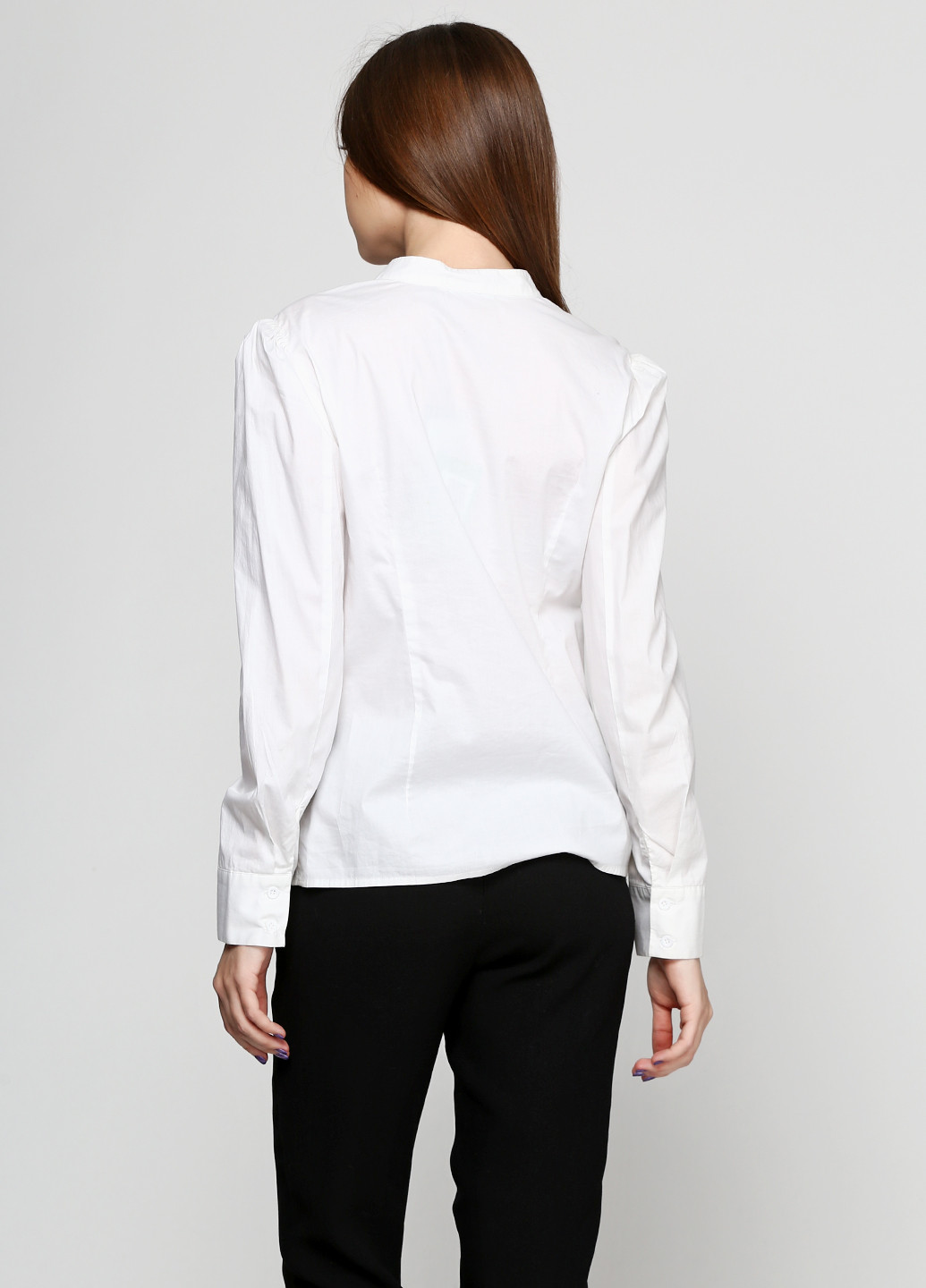Белая демисезонная блуза Nanka