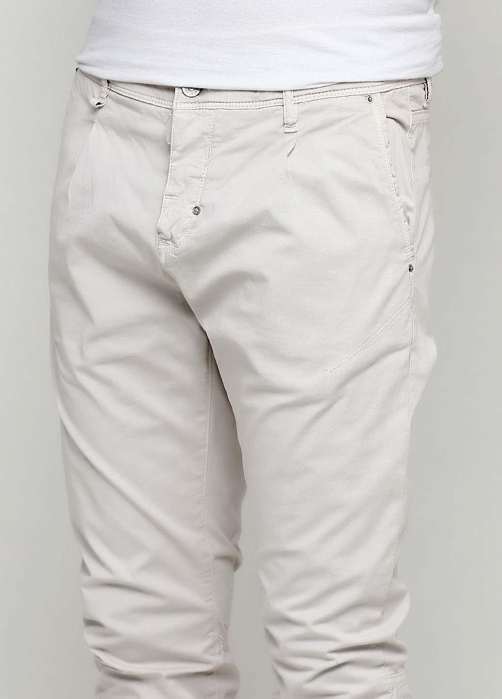 Светло-серые демисезонные зауженные джинсы Antony Morato