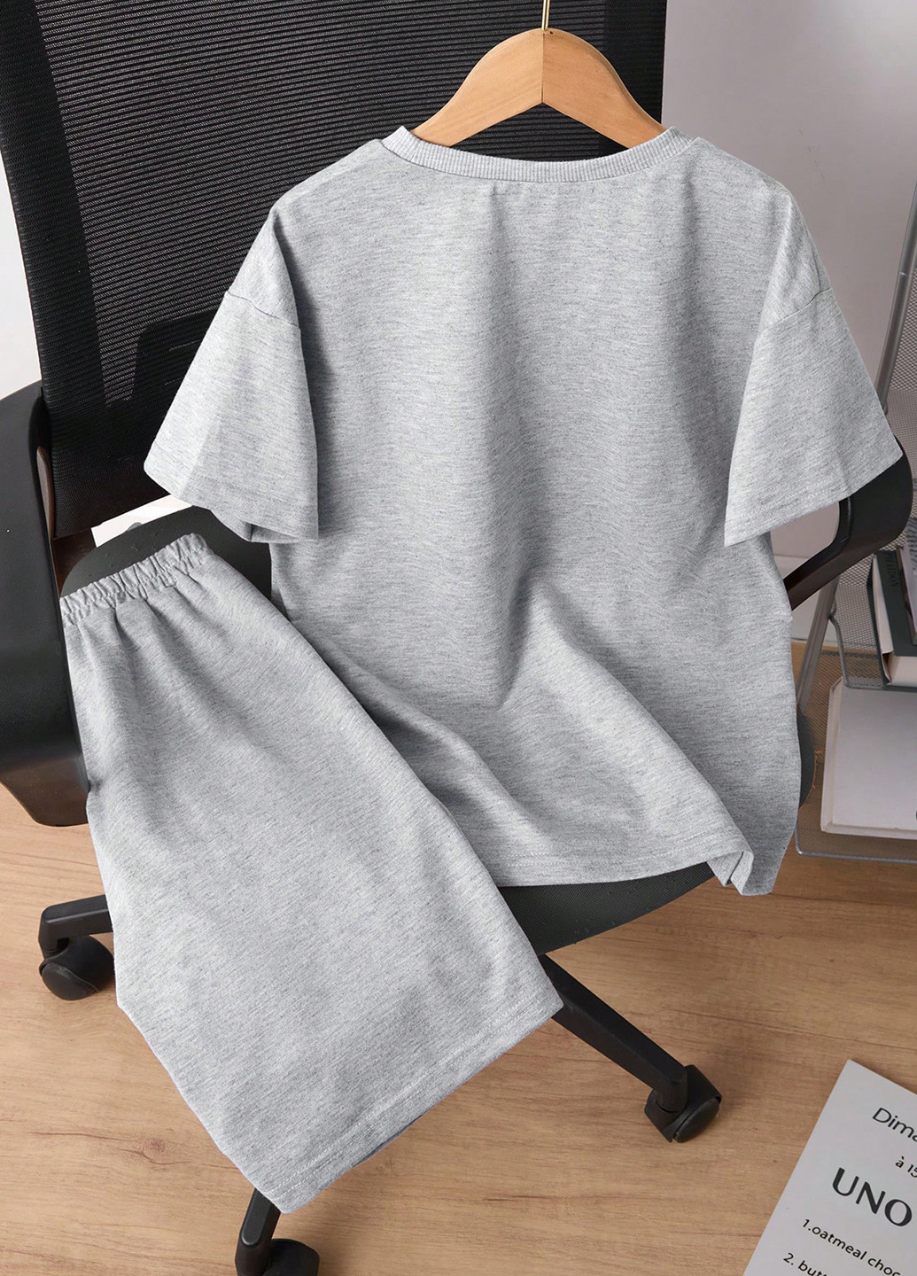 Серый летний костюм (футболка, шорты) с шортами SHEIN