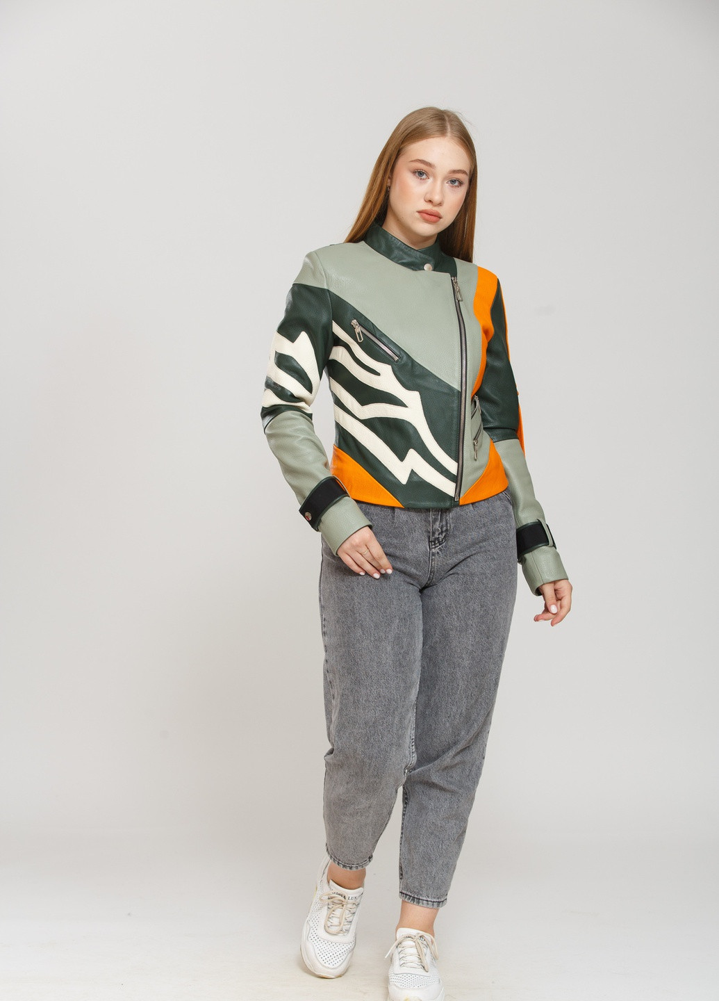 Черная демисезонная куртка разноцветный Sacha Pacha