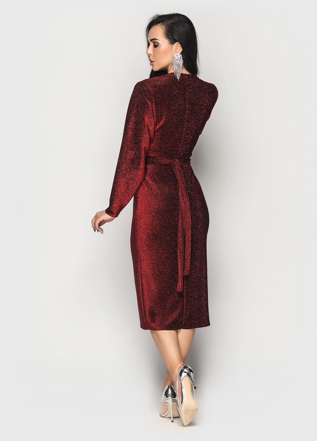 Красное коктейльное платье футляр Larionoff однотонное