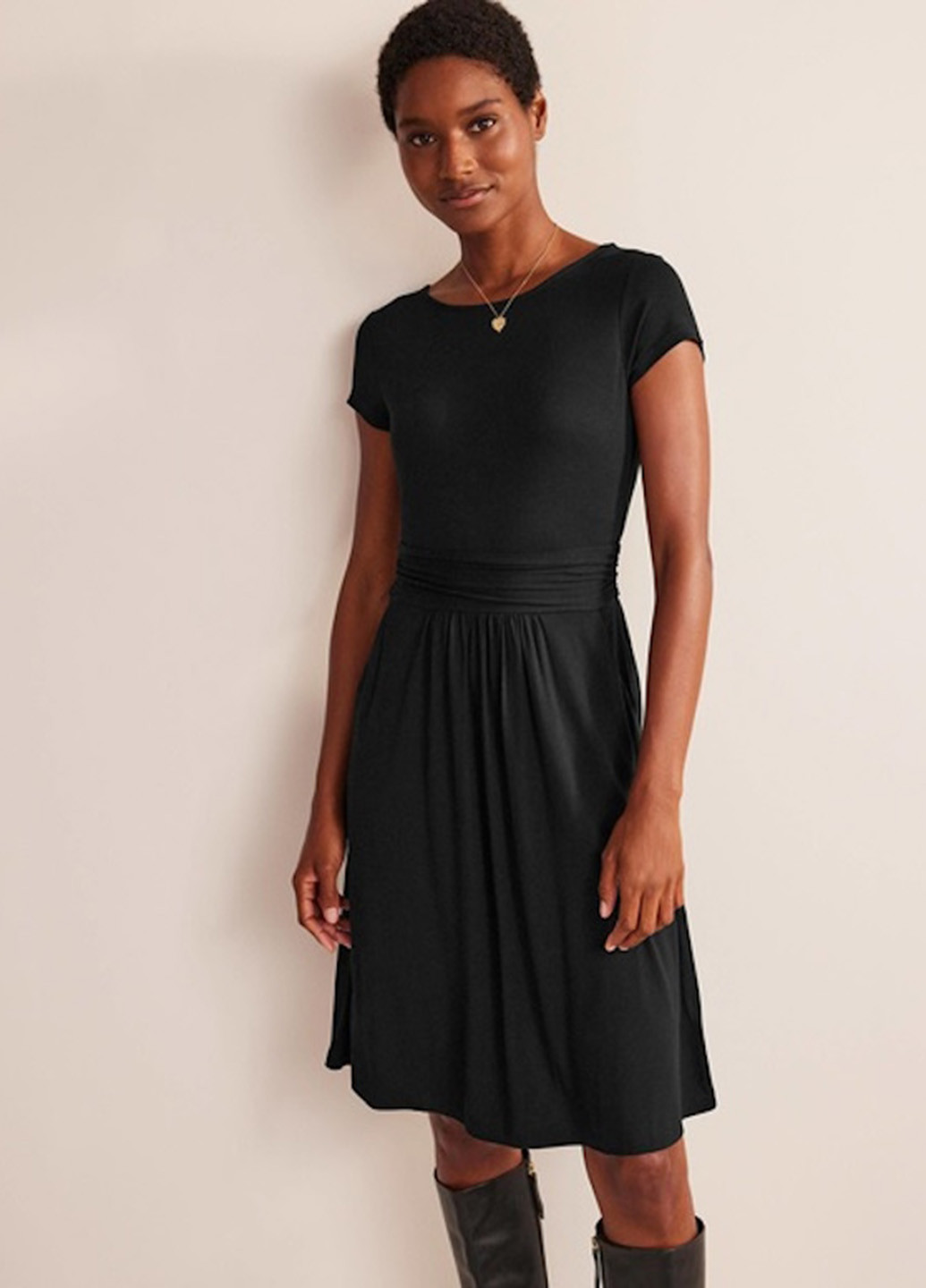 Чорна кежуал сукня Boden однотонна