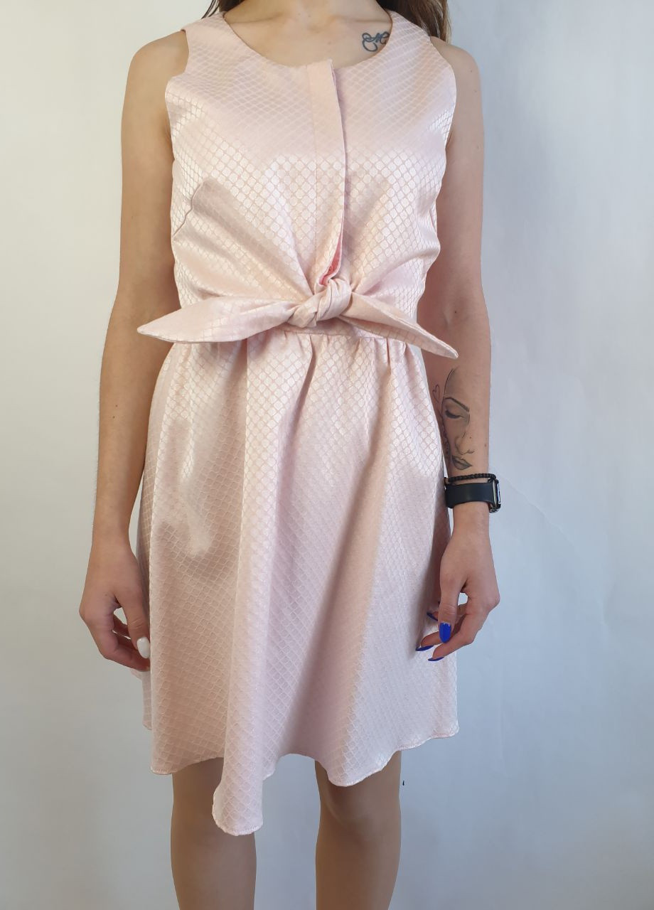 Розовое кэжуал платье Naf Naf однотонное