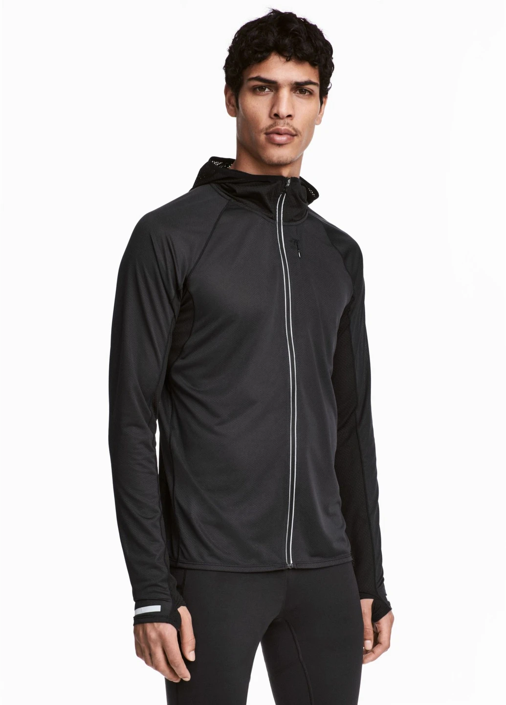 Черная демисезонная спортивная куртка H&M