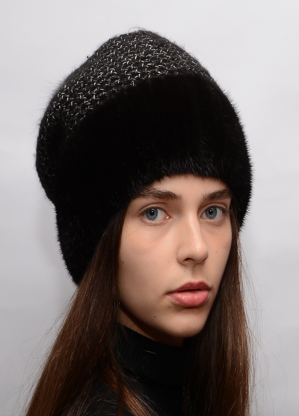 Жіноча зимова норкова в'язана шапка з бубоном Меховой Стиль соты (199007414)