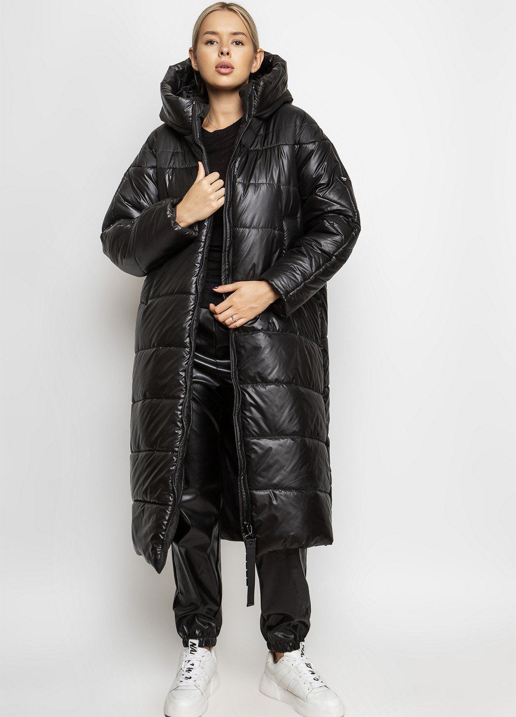 Черная зимняя куртка O`zona milano